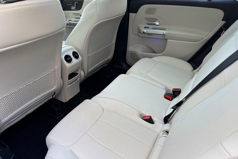 Used 2026 Mercedes-Benz GLB 250Image 13
