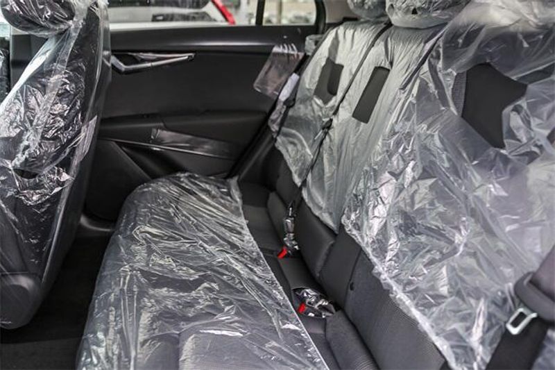 New 2025 Kia Niro EXImage 9