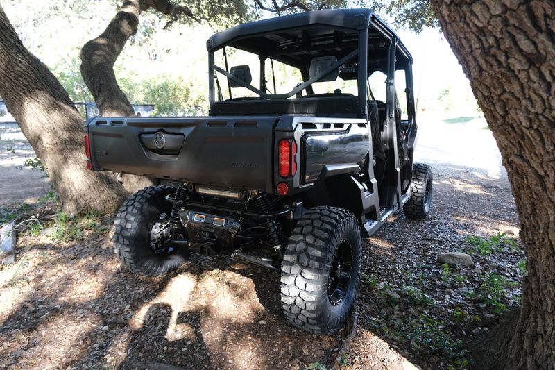 2025 Can-Am DEFENDER MAX LONE STAR HD10 STEALTH BLACKImage 3