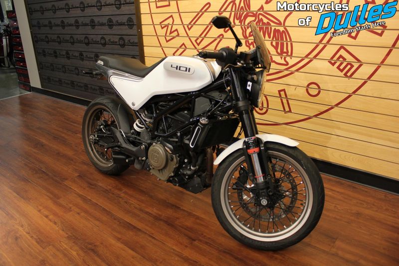 Used 2022 Husqvarna Svartpilen 401 Image 2