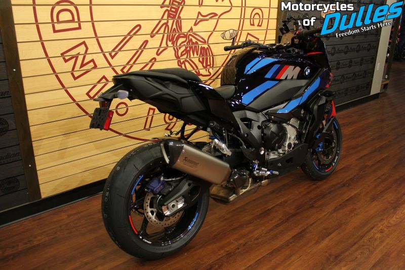 New 2026 BMW M1000XR Image 8
