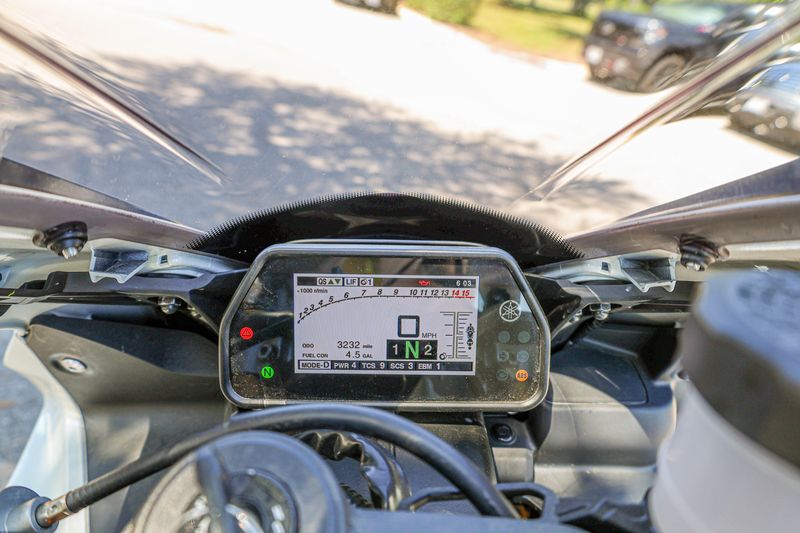 USED 2022 YAMAHA YZFR1 Image 15