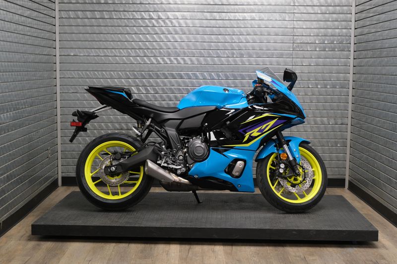 NEW 2026 YAMAHA YZFR7 Image 2