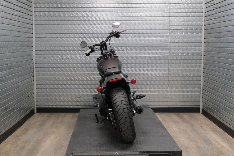 USED 2023 HARLEY SOFTAIL FAT BOB 114 Image 4