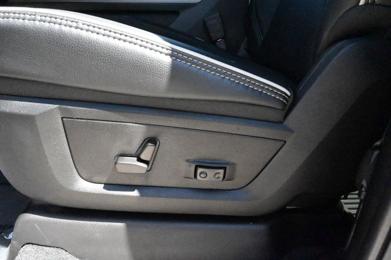 2025 RAM 2500 LaramieImage 17