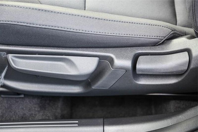2025 Kia Niro LXImage 21