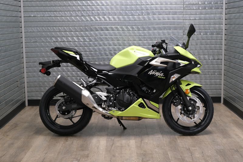 NEW 2026 KAWASAKI NINJA 500 ABS Image 2