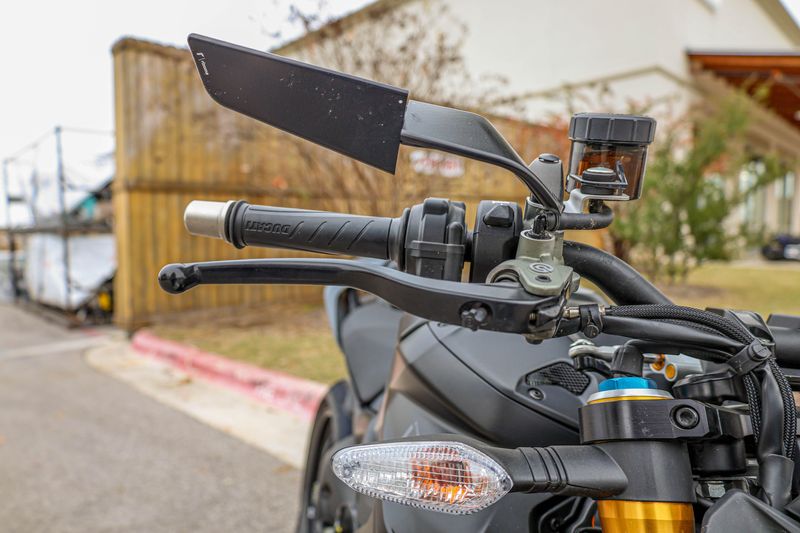 USED 2023 DUCATI STREETFIGHTER V4 Image 15