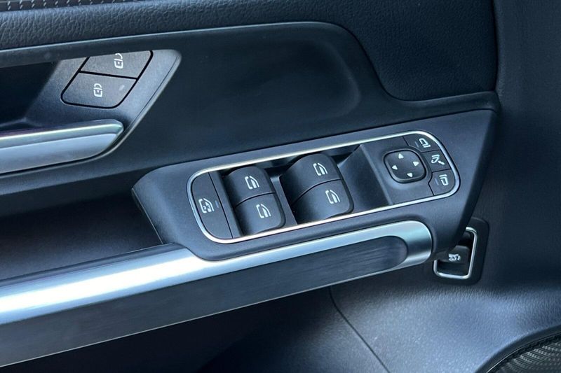 2023 Mercedes-Benz EQB 250+Image 12