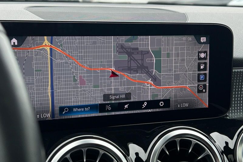 2023 Mercedes-Benz EQB 300Image 22