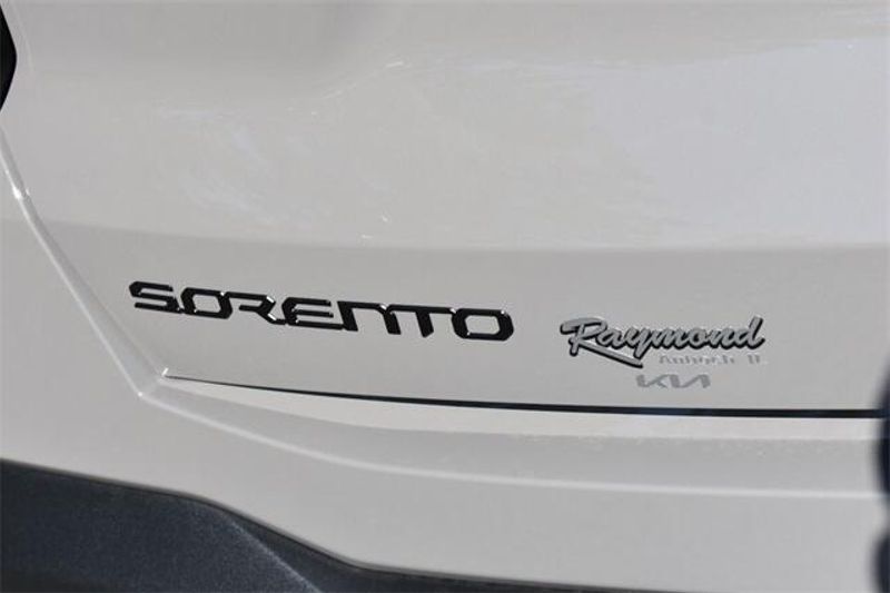 New 2025 Kia Sorento X-Line SX PrestigeImage 18