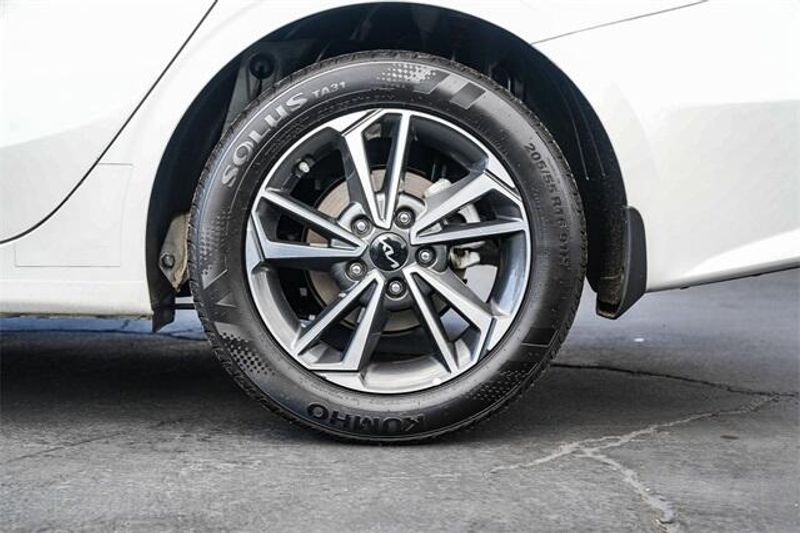 2023 Kia Forte LXSImage 12