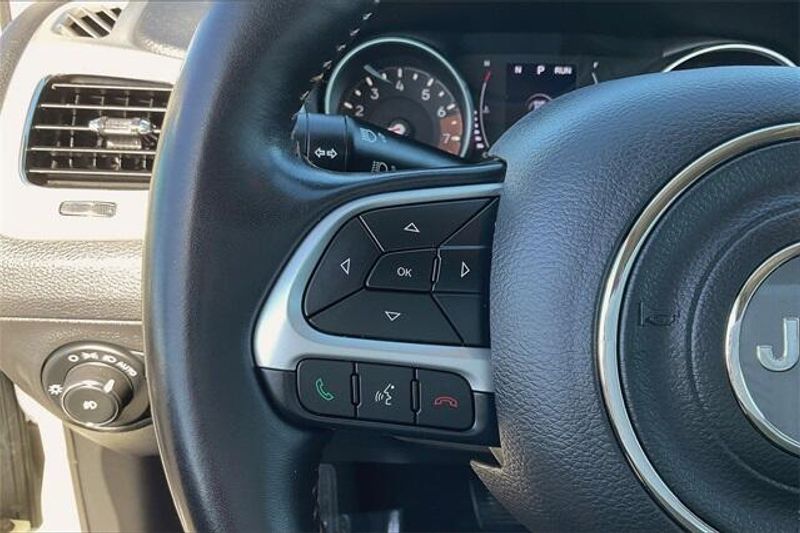 Used 2019 Jeep Compass LatitudeImage 18