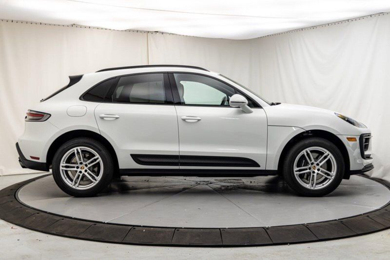 2024 Porsche Macan Image 6