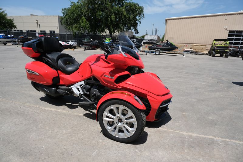 2024 Can-Am SPYDER F3 LIMITED PLASMA REDImage 6