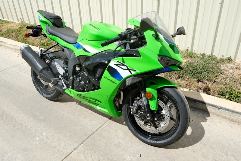 NEW 2026 KAWASAKI NINJA ZX6R Image 1