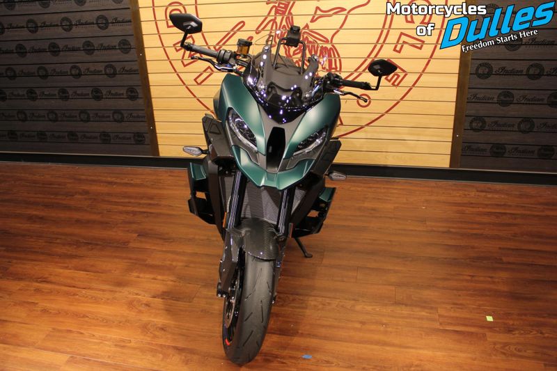 New 2026 BMW M1000XR Image 3