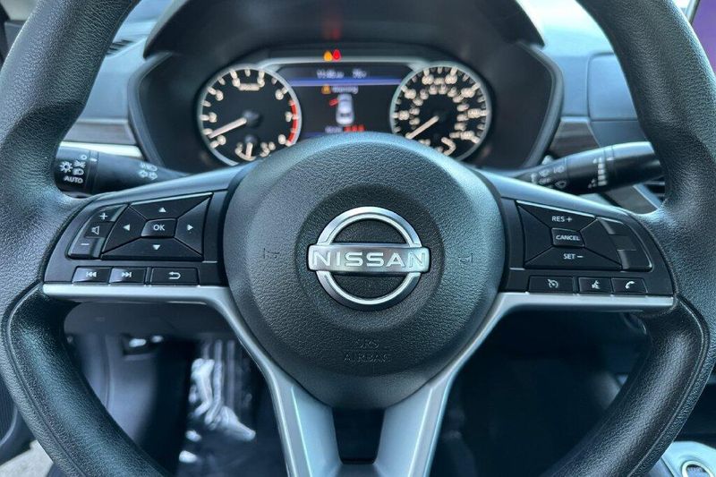 Used 2025 Nissan Altima 2.5 SVImage 21