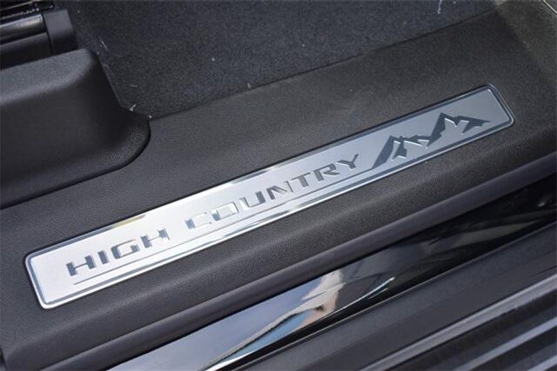 New 2026 Chevrolet Tahoe High CountryImage 15
