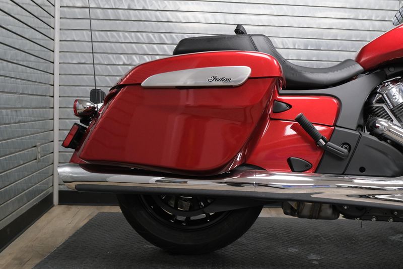 NEW 2025 INDIAN MOTORCYCLE CHALLENGER LIMITED Image 13