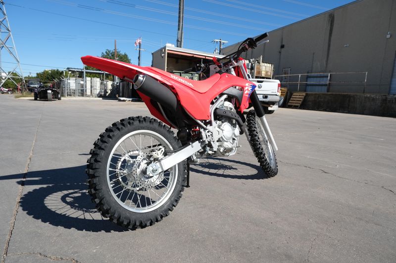 2025 Honda CRF 250F REDImage 11