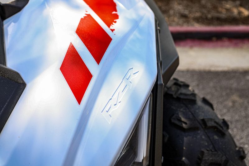 2022 Polaris RZR 200 EFI  WHITE LIGHTNING Image 28