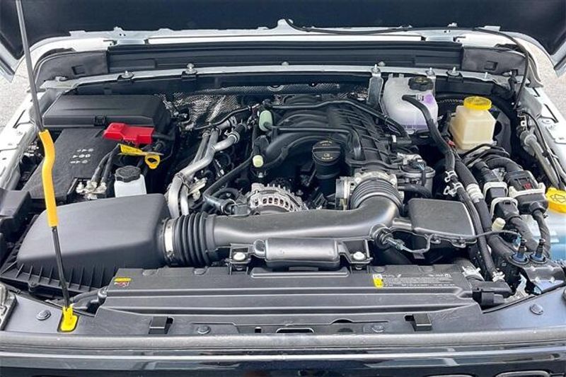 New 2025 Jeep Gladiator Willys 4x4Image 9