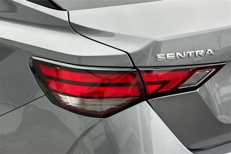 New 2025 Nissan Sentra SImage 17