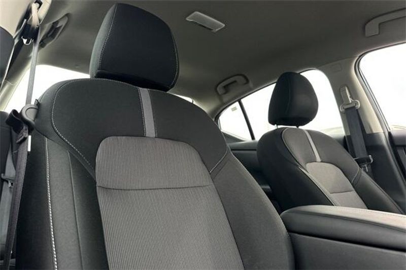New 2025 Nissan Sentra SVImage 13