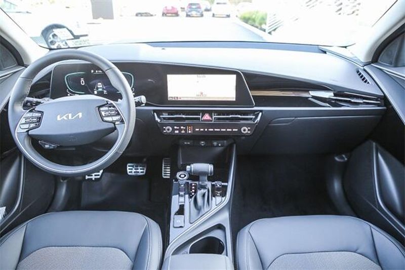New 2025 Kia Niro EX TouringImage 5