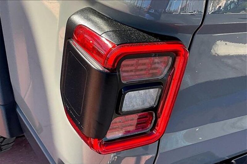 Used 2023 Jeep Gladiator MojaveImage 28