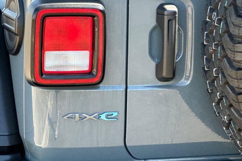 Used 2024 Jeep Wrangler Willys 4xeImage 25