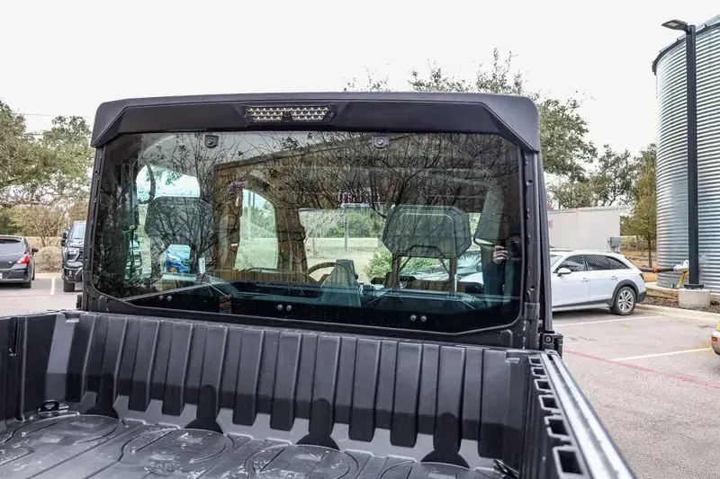 2025 Polaris RANGER CREW XD 1500 NORTHSTAR EDITION ULTIMATE GHOST WHITE METALLIC SMOKE Image 11