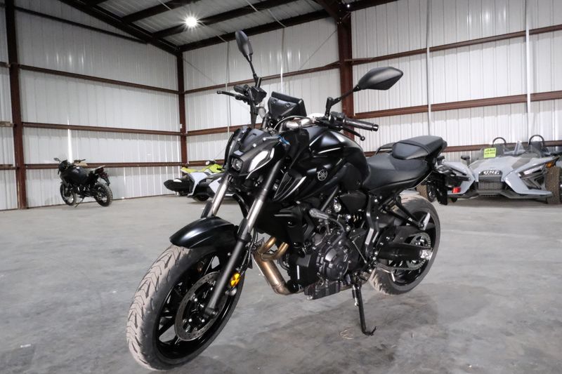 2024 YAMAHA MT07 MATTE RAVEN BLACK in a MATTE RAVEN BLACK exterior color. Family PowerSports (877) 886-1997 familypowersports.com 