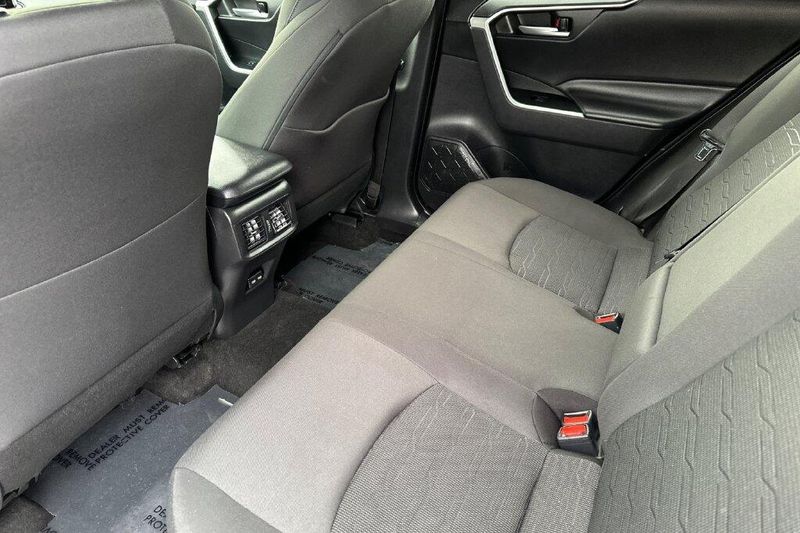 Used 2023 Toyota RAV4 Hybrid SEImage 11