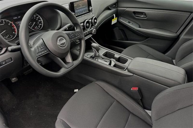New 2025 Nissan Sentra SImage 7
