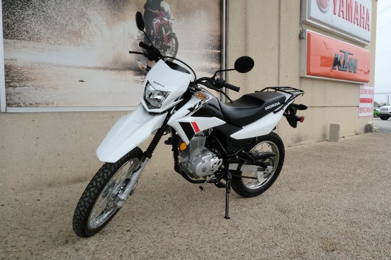 2024 Honda XR 150L WHITEImage 3