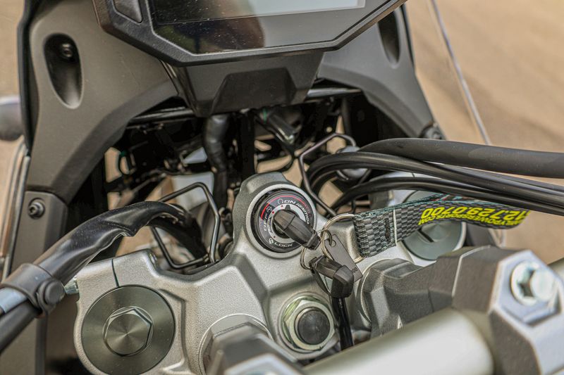 NEW 2026 KAWASAKI KLE 500 ABS Image 20