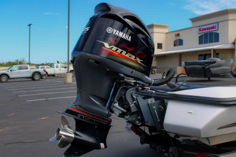 Used 2015 SKEETER ZX225 Image 13