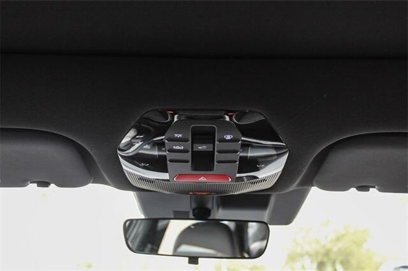 New 2025 Kia K4 GT-LineImage 9