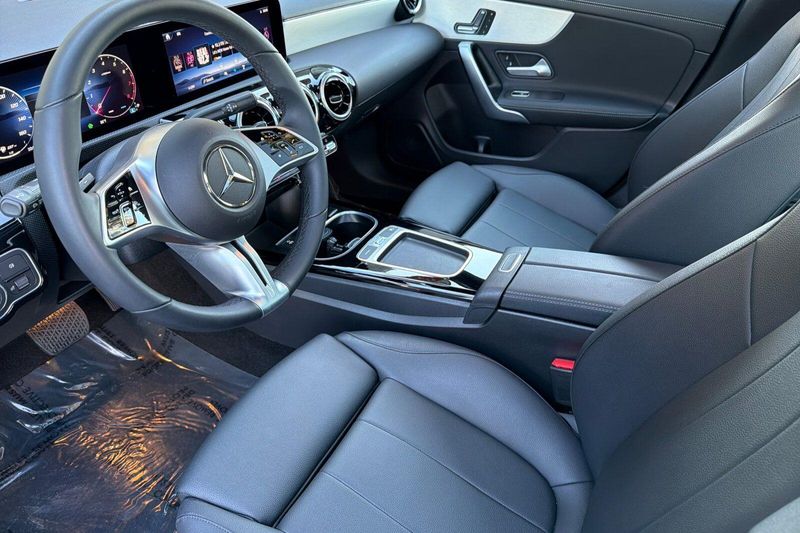 Used 2025 Mercedes-Benz CLA 250Image 10