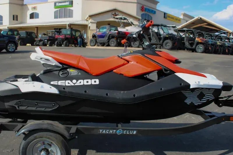 NEW 2026 SEADOO SPARK TRIXX FOR 3 90HP WITH SOUND SYSTEM Image 12