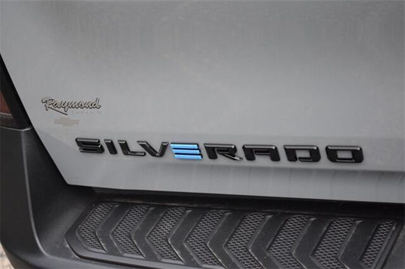 New 2026 Chevrolet Silverado EV LTImage 19