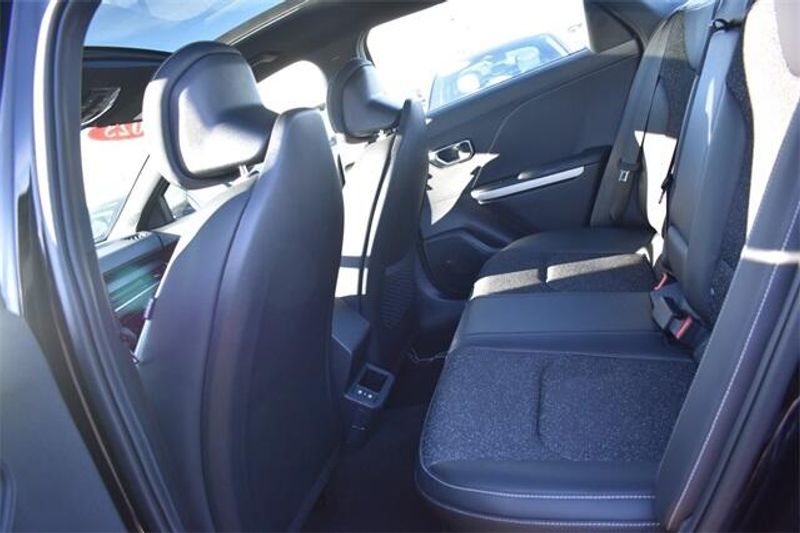 2025 Kia K4 GT-LineImage 17