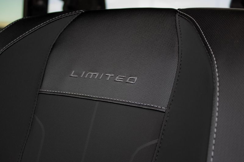 NEW 2026 CAN-AM DEFENDER MAX LIMITED CAB HD11 Image 31