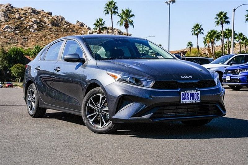 2024 Kia Forte LXSImage 2