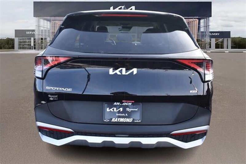 New 2025 Kia Sportage EXImage 4