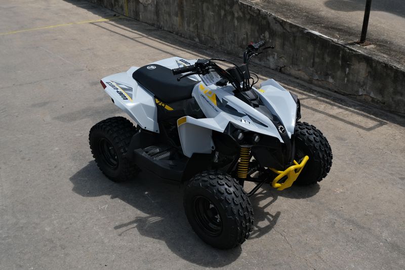 2025 Can-Am RENEGADE 70 EFI CATALYST GRAY AND NEO YELLOW Image 1