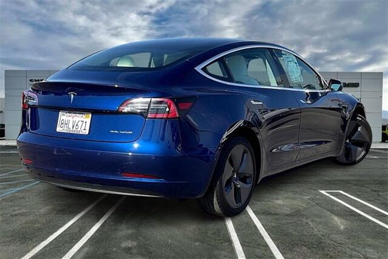2018 Tesla Model 3 Long RangeImage 13