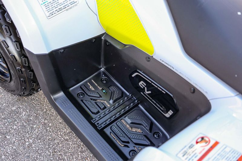 USED 2024 CFMOTO CFORCE EV110 Image 3